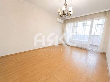 Продажба - Апартамент в Дружба-2,  София