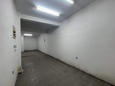 Închiriere - Magazin/Birou/Depozit în Wider Center,  Ruse