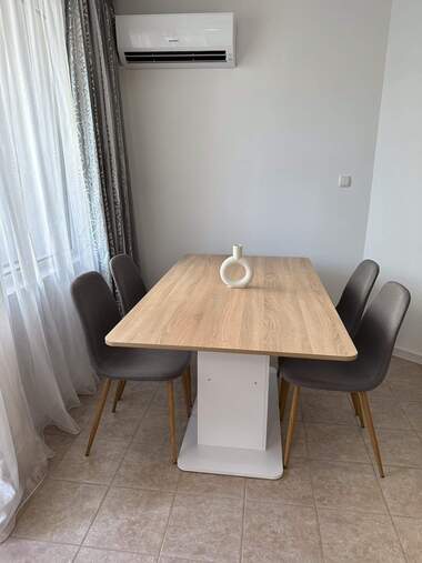 Închiriere - Apartament în Lazur,  Burgas