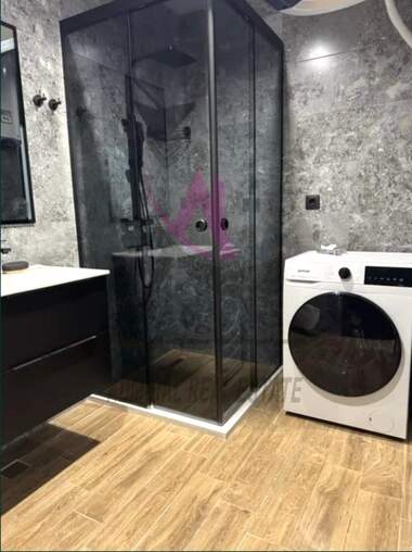 For rent - Apartment in Kolhozen pazar,  Varna