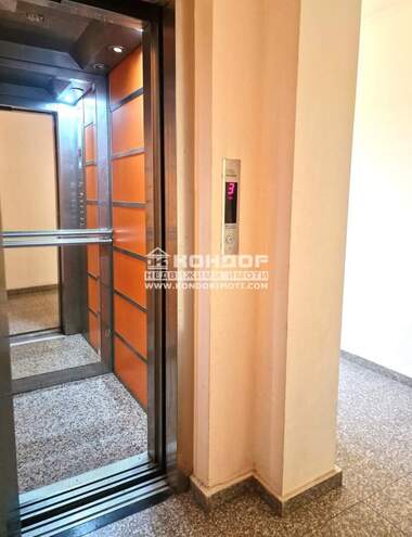 Vânzare - Apartament în Kărșiaka,  Plovdiv