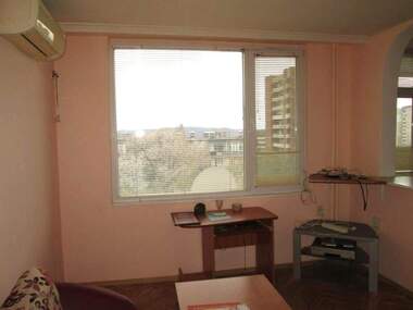 Închiriere - Apartament în Akația,  Veliko Tărnovo