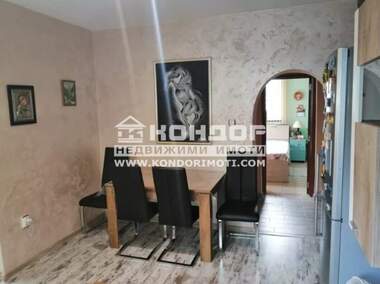 Vânzare - Etaj din casă în Kiuceuk Parij,  Plovdiv