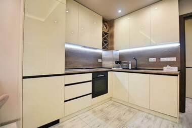 Închiriere - Apartament în Slaveîkov,  Burgas