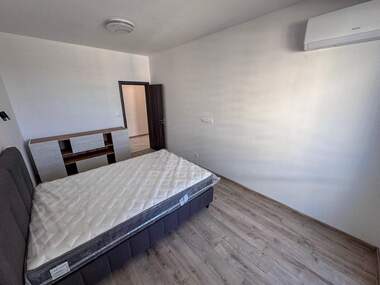 Închiriere - Apartament în Slaveîkov,  Burgas