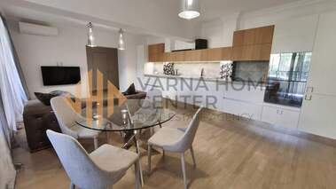 Vânzare - Apartament în Golden Sands,  Varna
