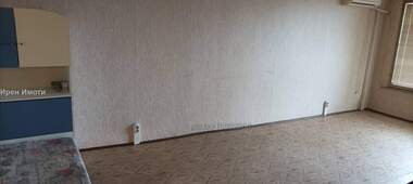 Vânzare - Apartament în Hale,  Iambol