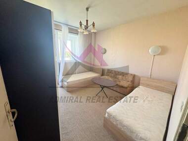 Închiriere - Apartament în Center,  Varna