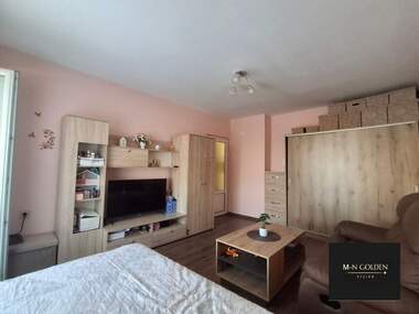 Închiriere - Apartament în Kvartal 72,  Vrața