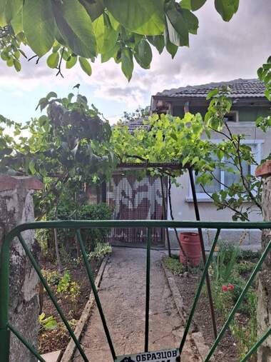Vânzare - Casă în Kardam,  Dobrice