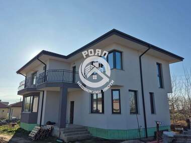 For sale - House in Zlatitrap,  Plovdiv