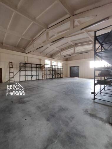 Vânzare - Spațiu industrial/Service auto/Spațiu de depozitare/Depozit în Industrialna Zona-zapad,  Stara Zagora