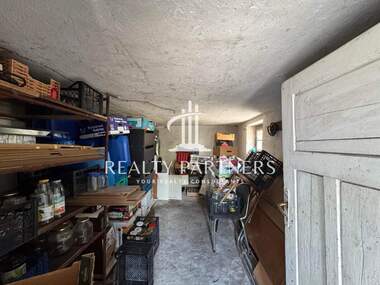 For sale - House in Viskiar,  Pernik