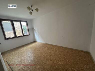 For sale - Floor of a house in Storgozia,  Pleven