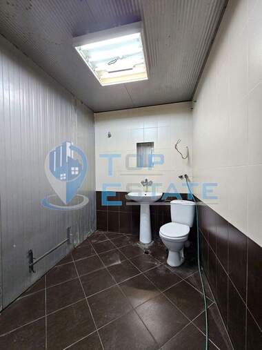 For rent - Storage in Promishlena zona - Zapad,  Veliko Tarnovo