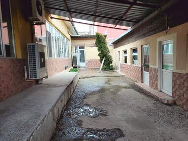 Închiriere - Spațiu industrial/Depozit în Promișlena zona - Zapad,  Dobrice