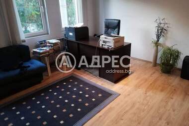 Ενοίκιο - Γραφείο σε Център,  София