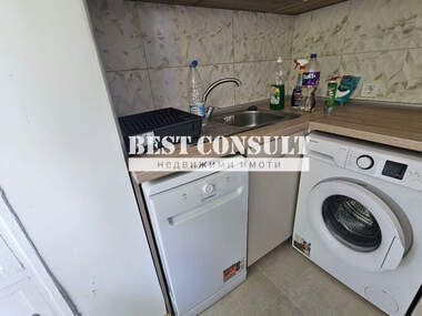 Închiriere - Apartament în Văzrajdane,  Ruse