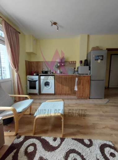 For rent - Apartment in Kolhozen pazar,  Varna