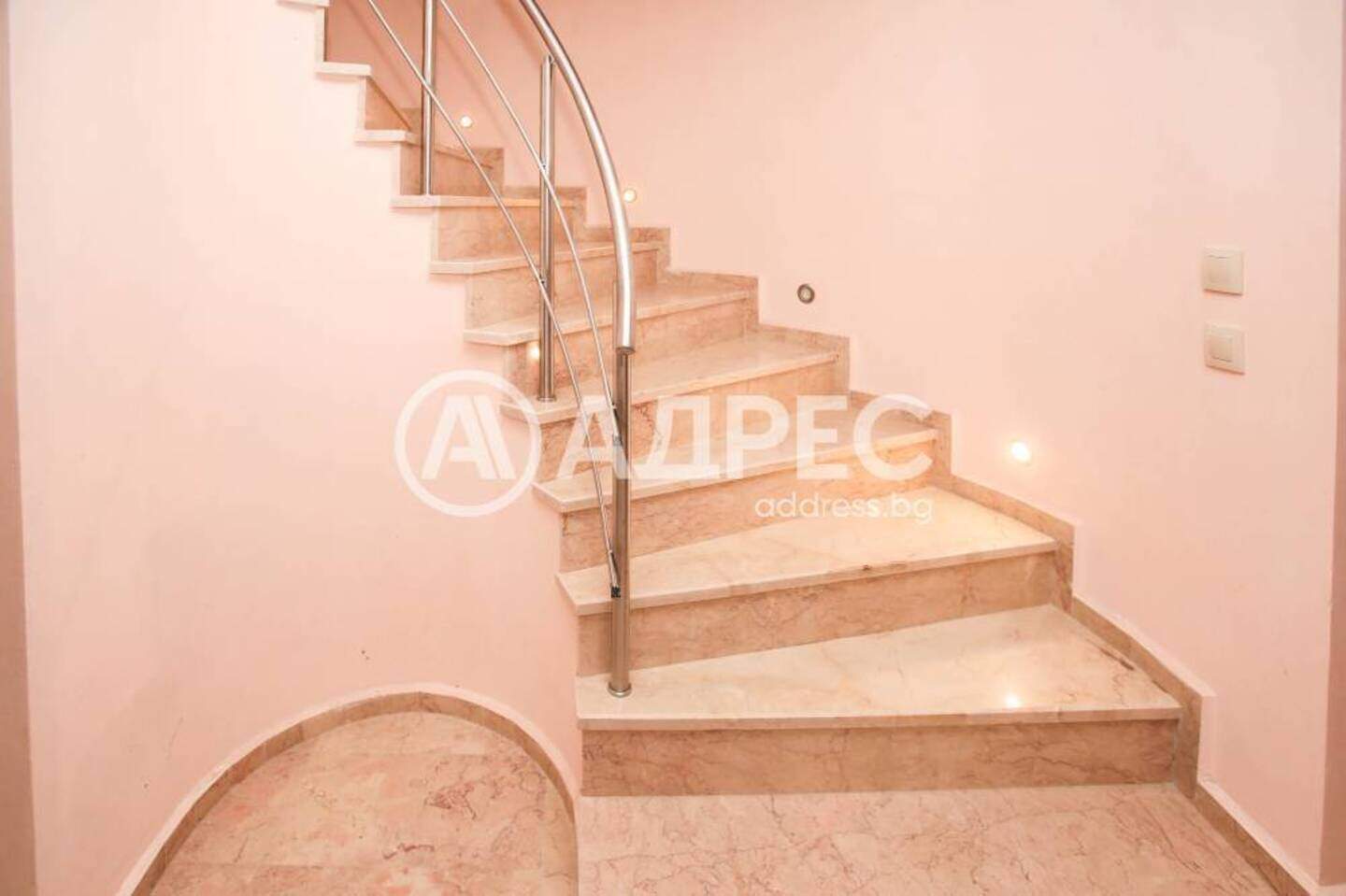 House in Ivaniane, Sofia – photo 6