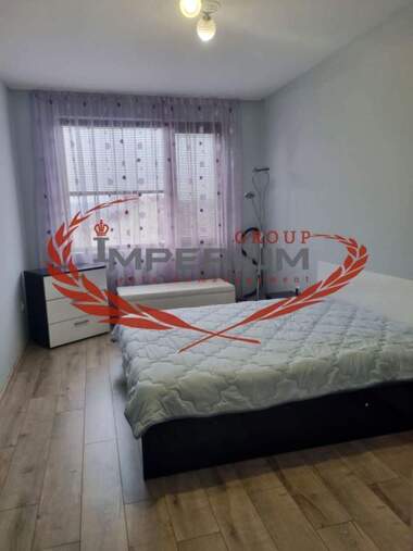 Închiriere - Apartament în Kolhozen pazar,  Varna