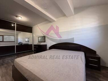 Închiriere - Apartament în Văzrajdane 1,  Varna