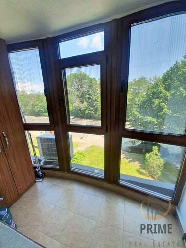 Închiriere - Apartament în Lazur,  Burgas
