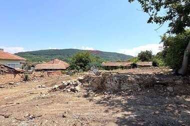 Vânzare - Teren de construcții în Djuliunița,  Veliko Tărnovo