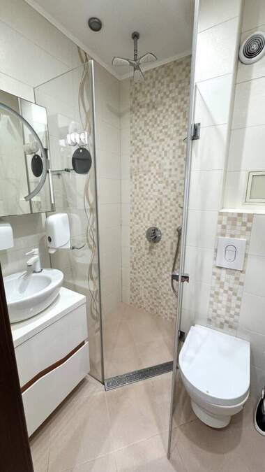 Închiriere - Apartament în Slaveîkov,  Burgas