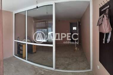 Ενοίκιο - Γραφείο σε Колхозен пазар,  Варна