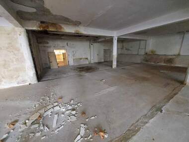 For sale - Building in Promishlena zona,  Targovishte