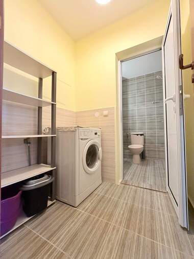 Închiriere - Apartament în Lazur,  Burgas