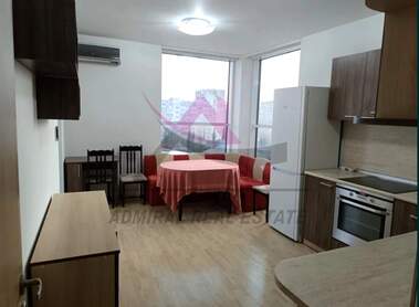 Închiriere - Apartament în Văzrajdane 1,  Varna