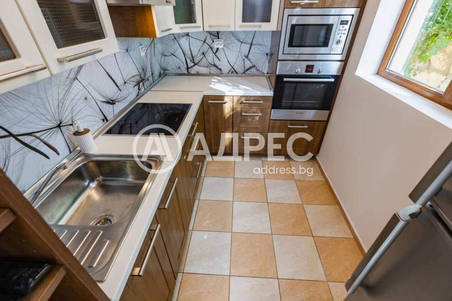 Тристаен Апартамент в Траката, Варна – снимка 5