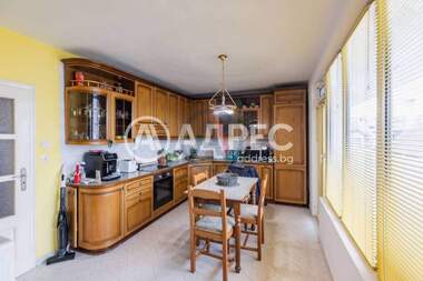 Vânzare - Apartament în Center,  Varna