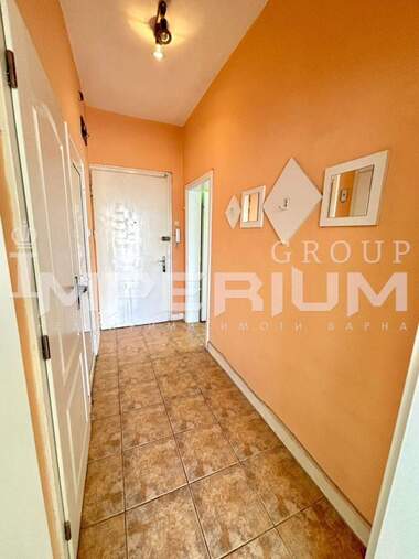 Închiriere - Apartament în Center,  Varna