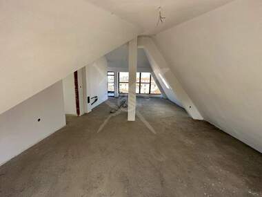Продажба - Апартамент в Център,  Пловдив