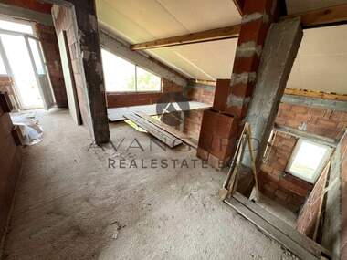 For sale - House in Brestovica,  Plovdiv