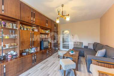 Vânzare - Apartament în Mladost 1,  Varna