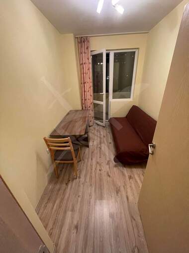 Închiriere - Apartament în Kolhozen pazar,  Varna