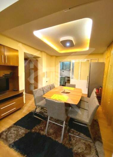 Închiriere - Apartament în Hristo Smirnenski,  Plovdiv