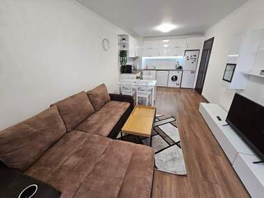 Miete - Wohnung in Mladejki halm,  Plowdiw