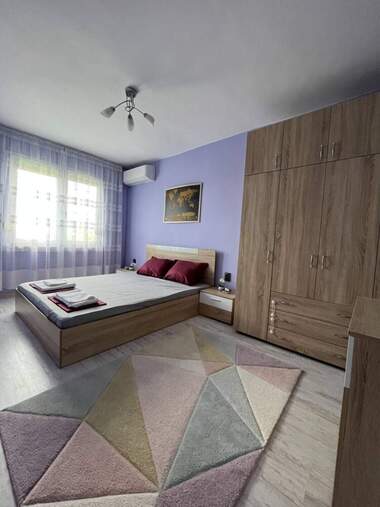 Închiriere - Apartament în Văzrajdane,  Burgas