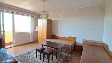 Închiriere - Apartament în Dobrudjanski,  Șumen