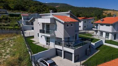 For sale - House in Belashtica,  Plovdiv