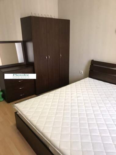 Miete - Wohnung in Mladejki halm,  Plowdiw