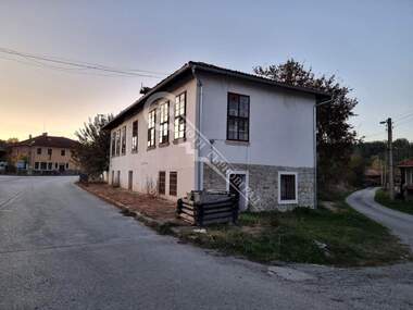 Vânzare - Clădire în Elena,  Veliko Tărnovo