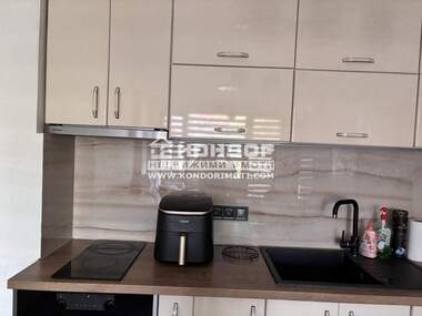 Vânzare - Apartament în Kărșiaka,  Plovdiv