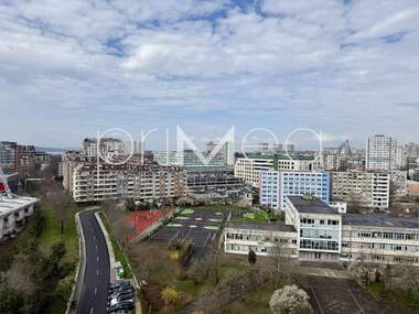 Închiriere - Apartament în Zornița,  Burgas