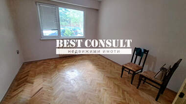 Închiriere - Apartament în Zdraveț,  Ruse